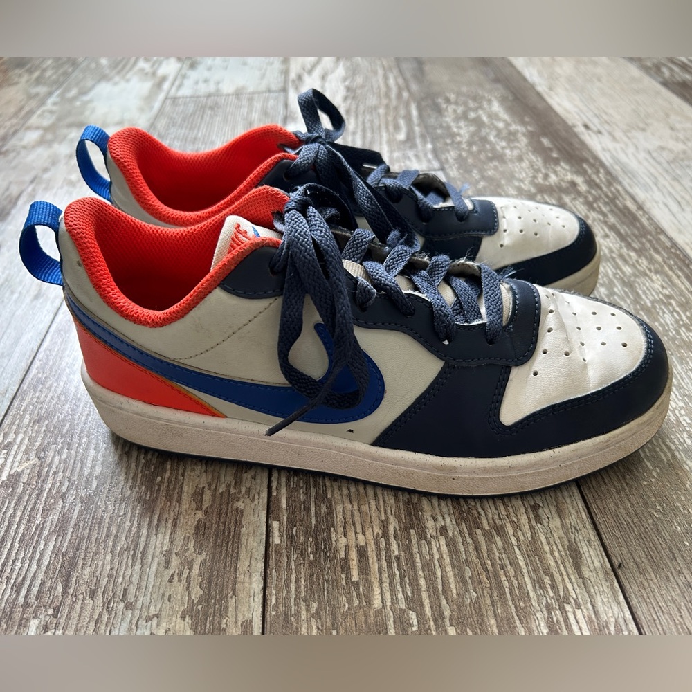 Nike Unisex Big Kid size 5Y red white blue sneakers